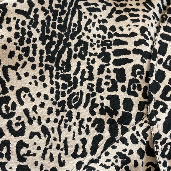 Calvin Klein Animal Print Open Jacket - Picture 7 of 7